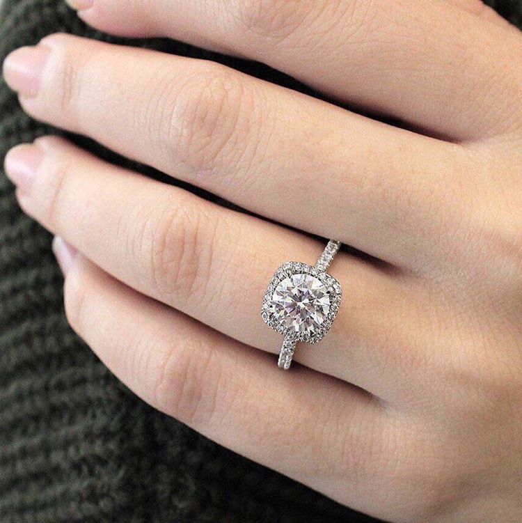 How to Make Your Engagement Ring Look Bigger