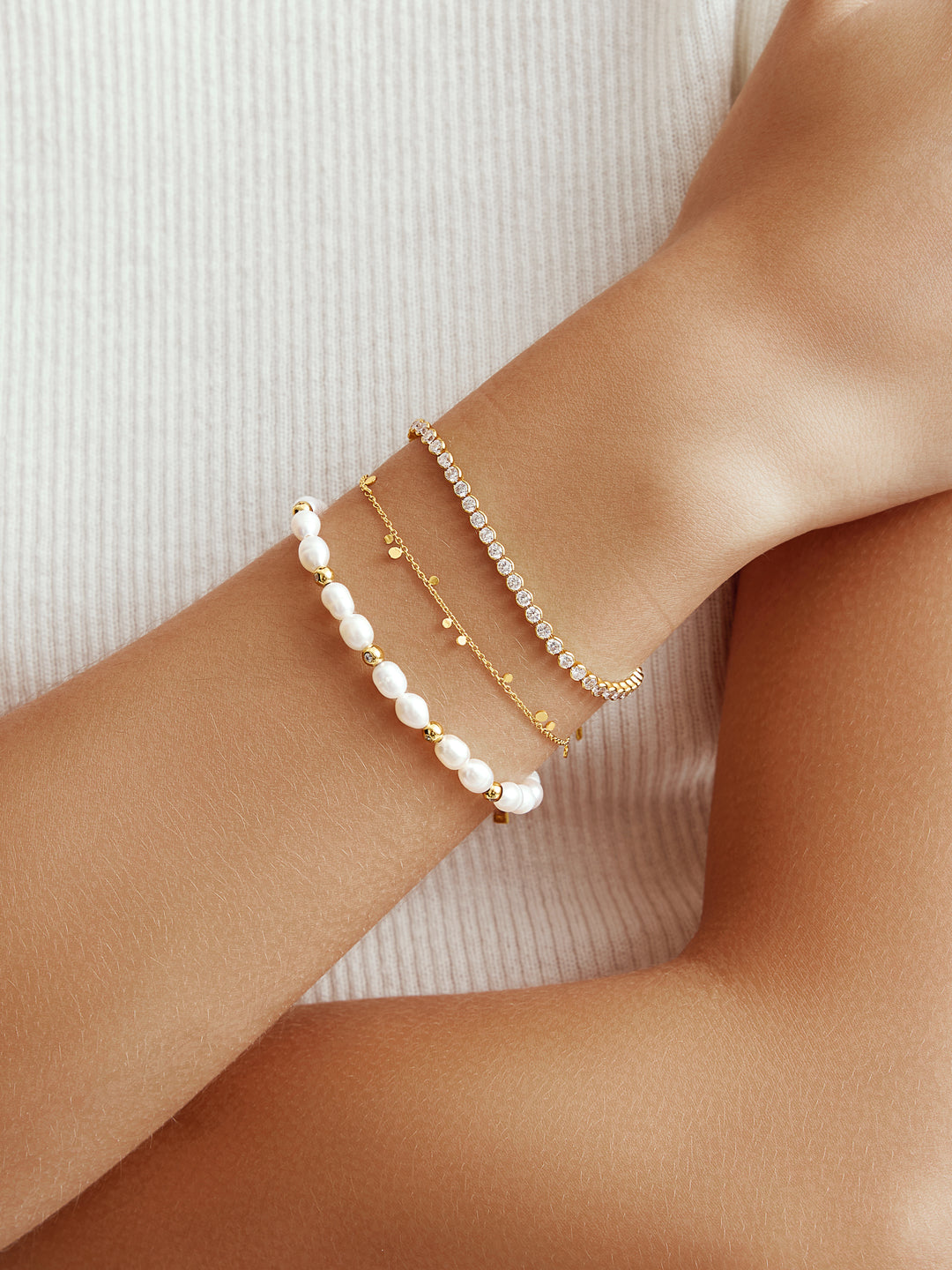 Gold Freshwater Pearl and White Cubic Zirconia Bezel Set Bracelet